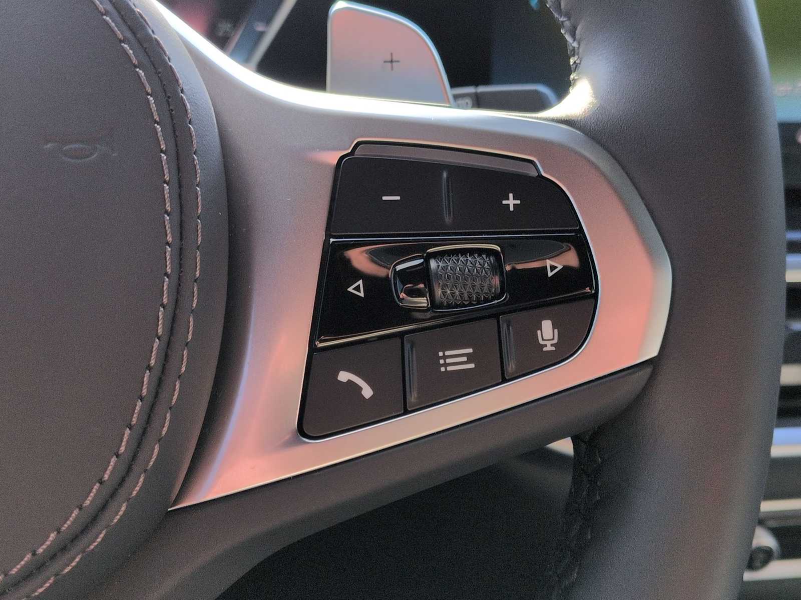 Thumbnail: 2025 BMW X7 - 27