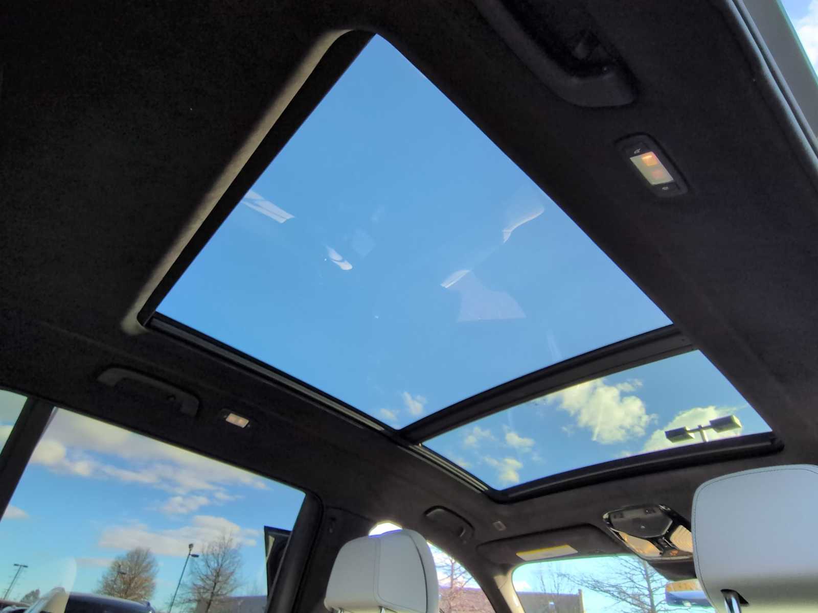 Thumbnail: 2025 BMW X7 - 23