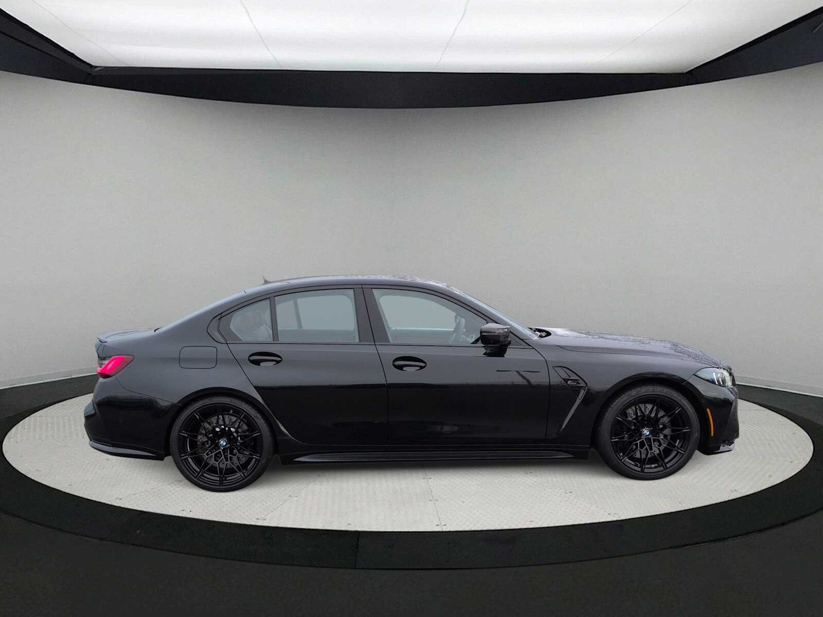 Thumbnail: 2025 BMW M3 - 9