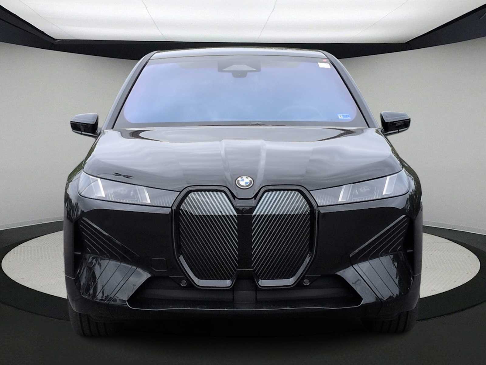 Thumbnail: 2026 BMW iX - 3