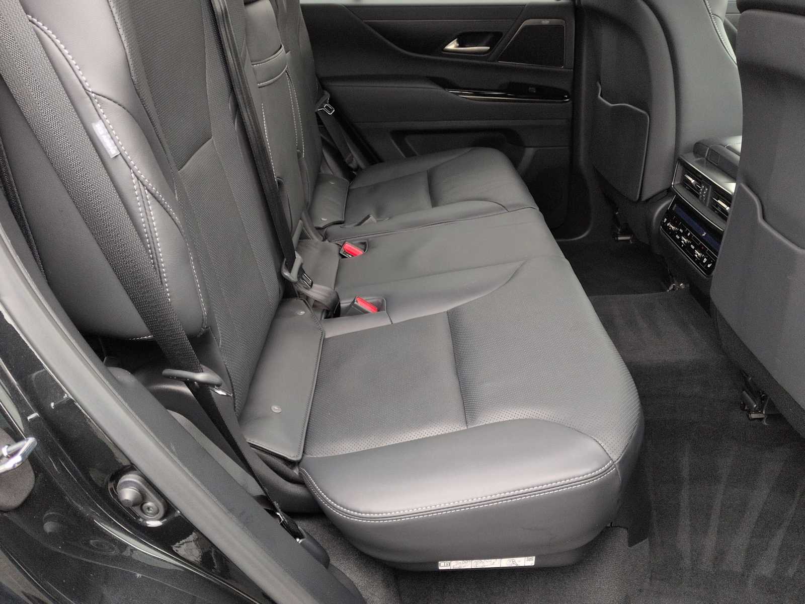 Thumbnail: 2024 Lexus LX - 22