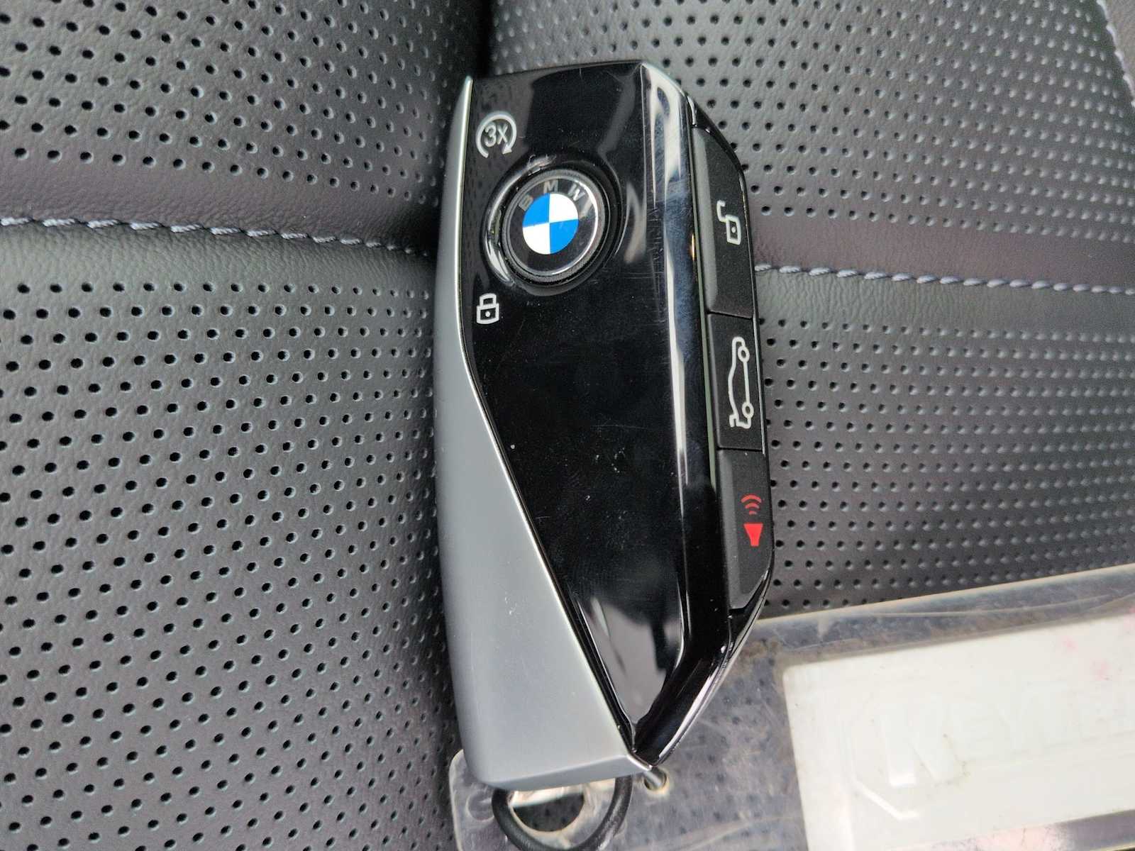 Thumbnail: 2026 BMW 7 Series - 36