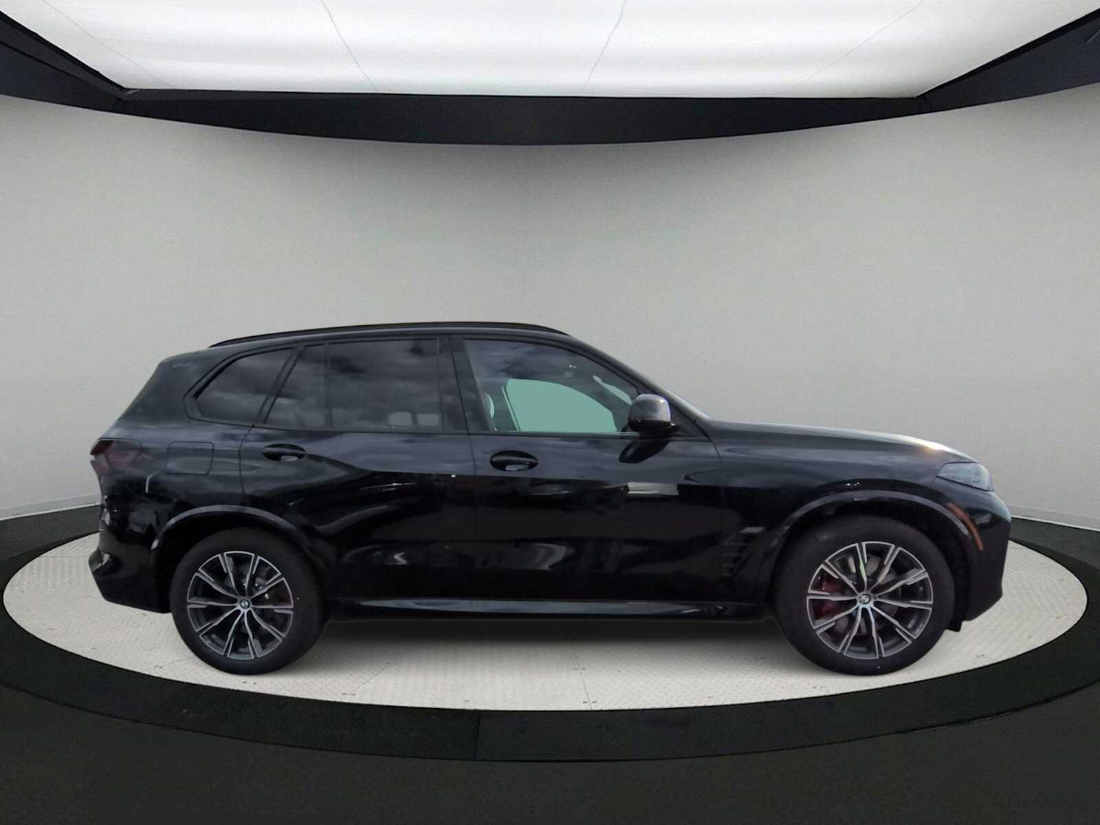 Thumbnail: 2026 BMW X5 - 9