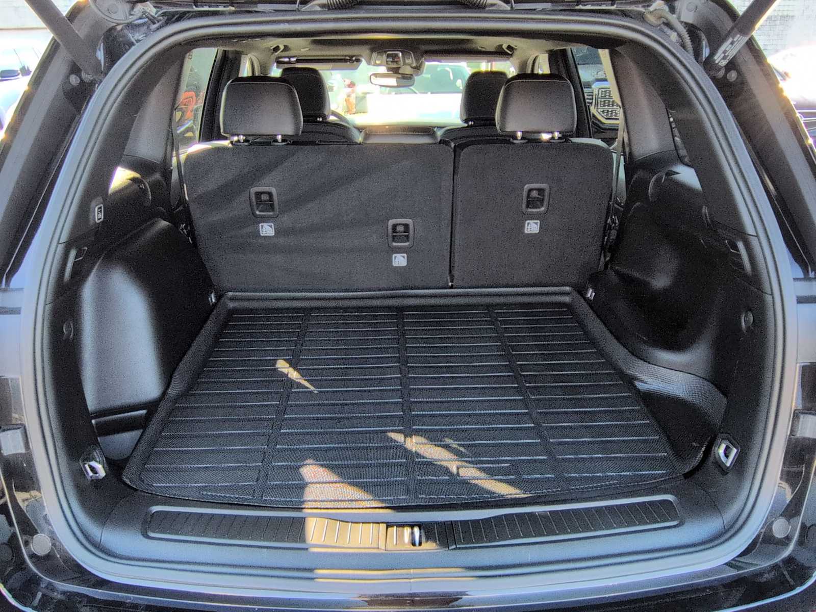 Thumbnail: 2023 Jeep Grand Cherokee - 33