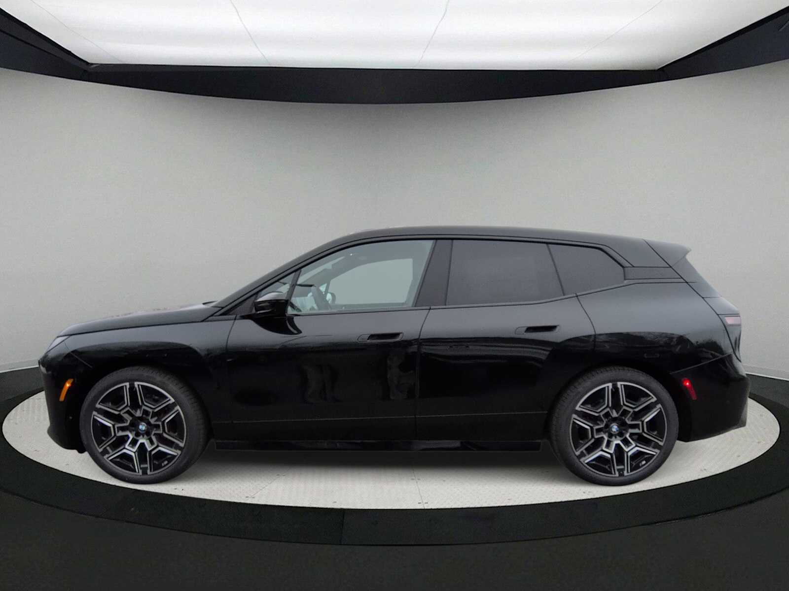 Thumbnail: 2026 BMW iX - 5