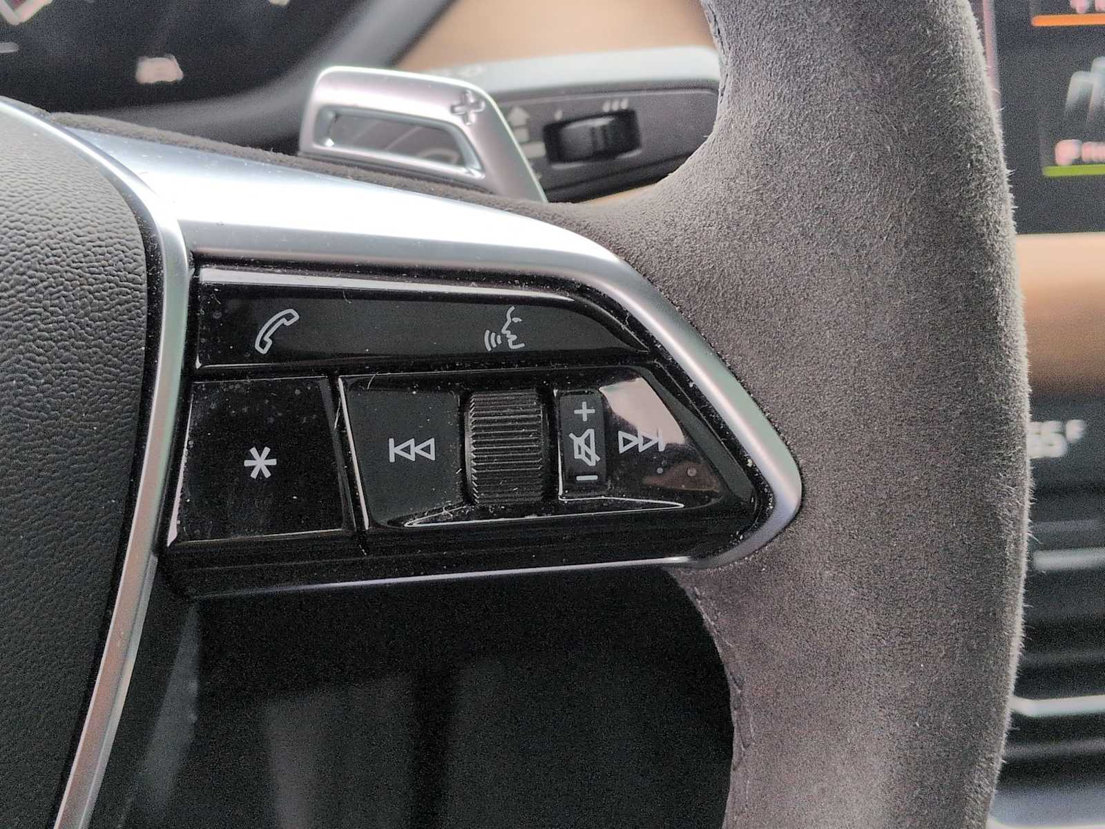 Thumbnail: 2023 Audi e-tron GT - 24