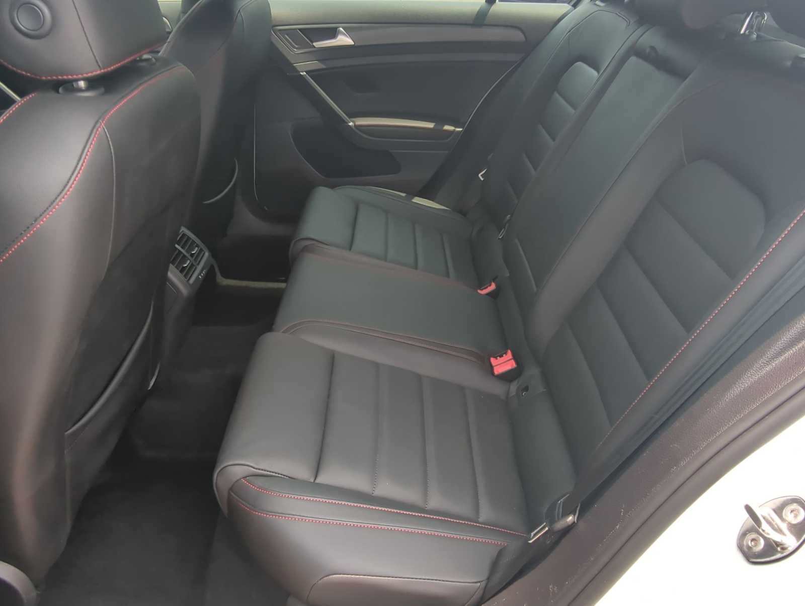2021 Volkswagen Golf GTI SE 12