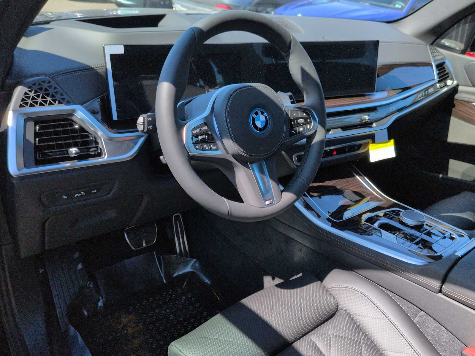 Thumbnail: 2026 BMW X5 - 10
