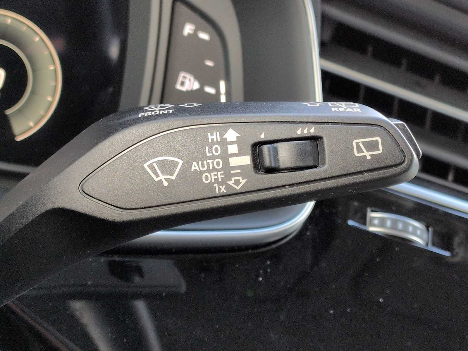 Thumbnail: 2022 Audi Q7 - 28