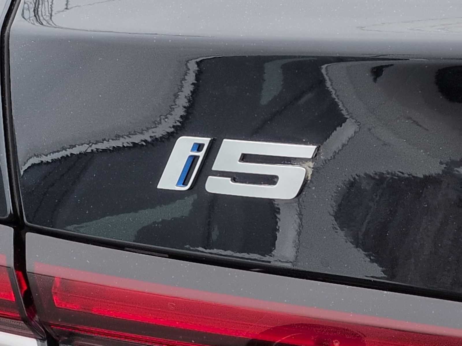 Thumbnail: 2025 BMW i5 - 12