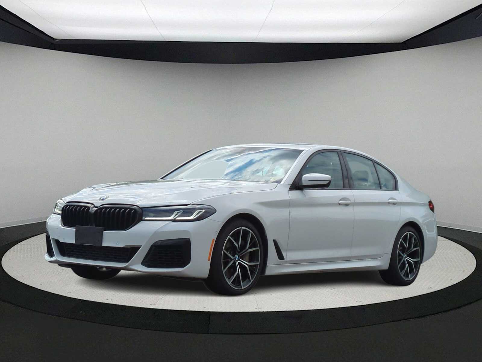 Thumbnail: 2022 BMW 5 Series - 4