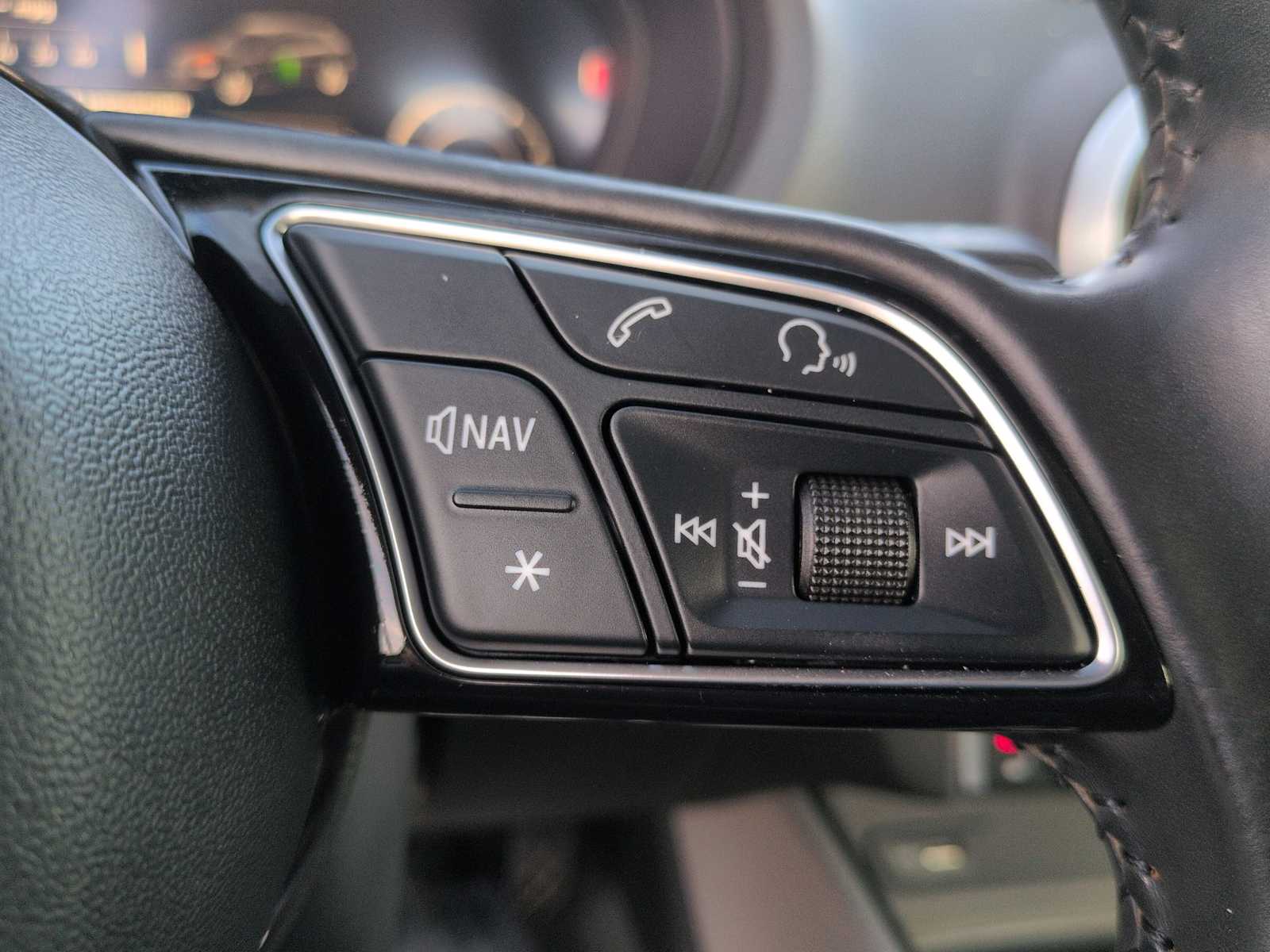 Thumbnail: 2017 Audi A3 e-tron - 27