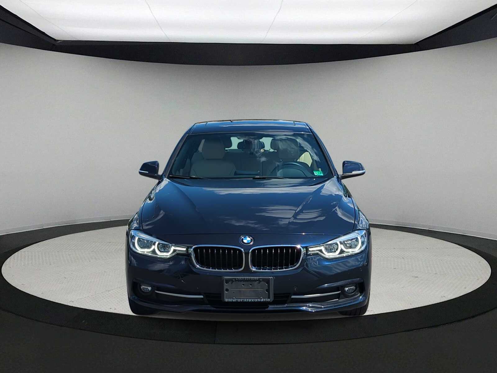 Thumbnail: 2016 BMW 3 Series - 3