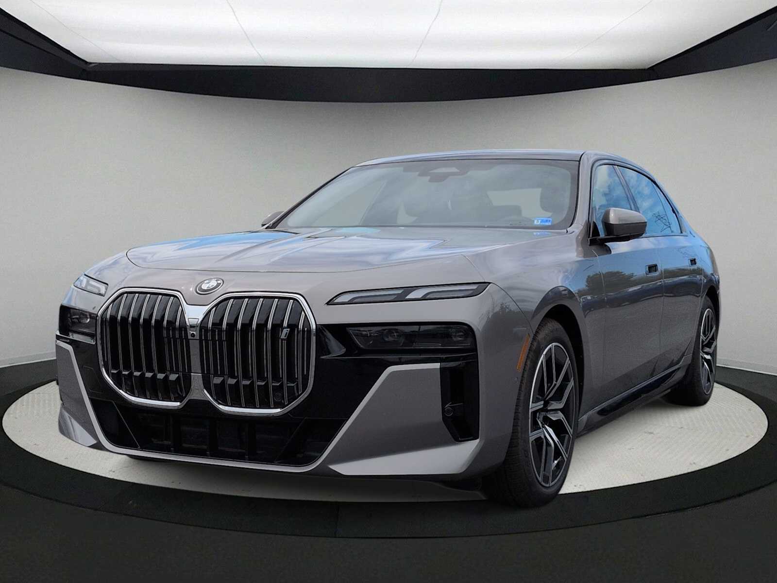 Thumbnail: 2025 BMW i7 - 4