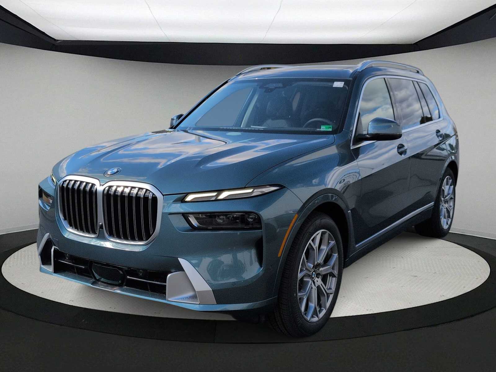 Thumbnail: 2026 BMW X7 - 4