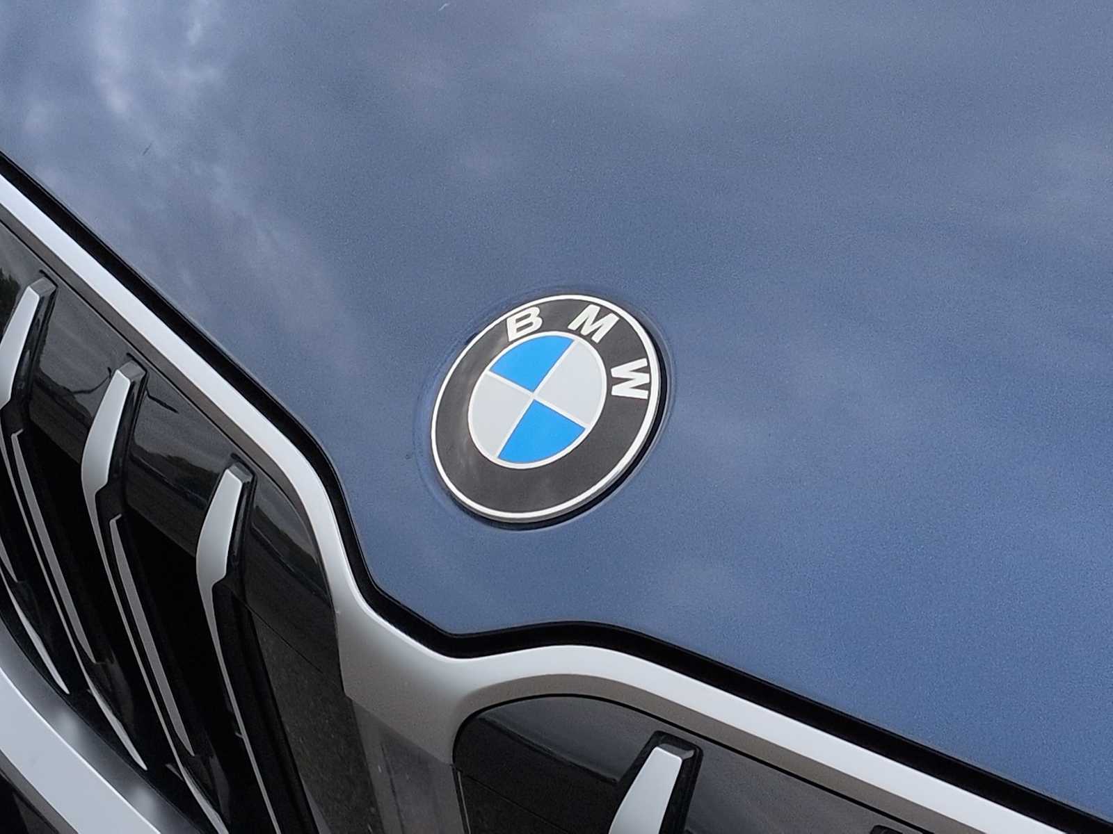 Thumbnail: 2025 BMW X1 - 12