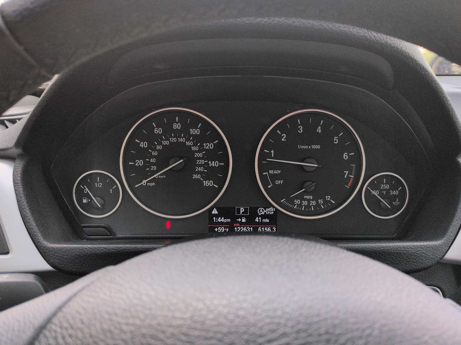 Thumbnail: 2013 BMW 3 Series - 32