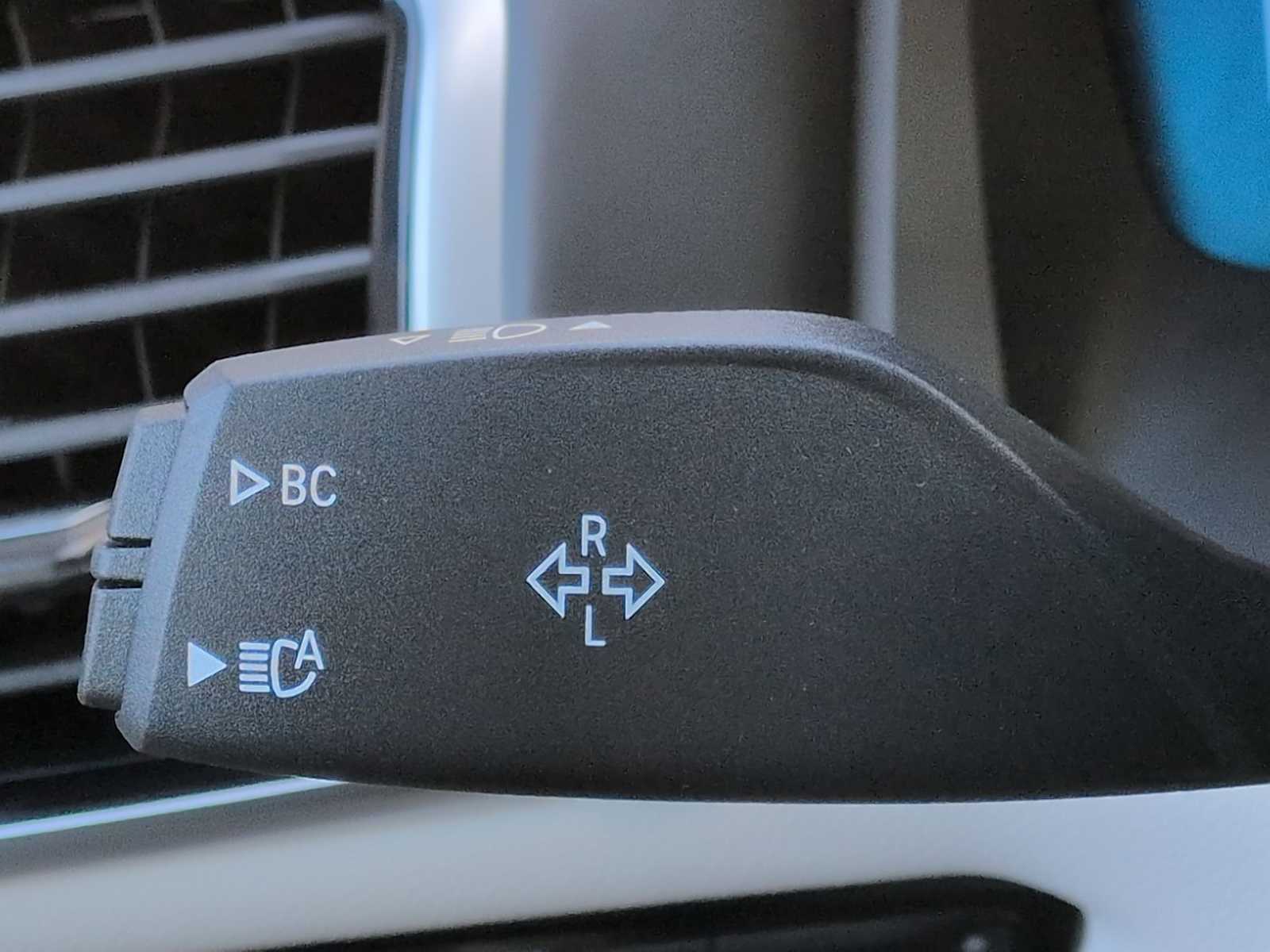 Thumbnail: 2024 BMW 8 Series - 28