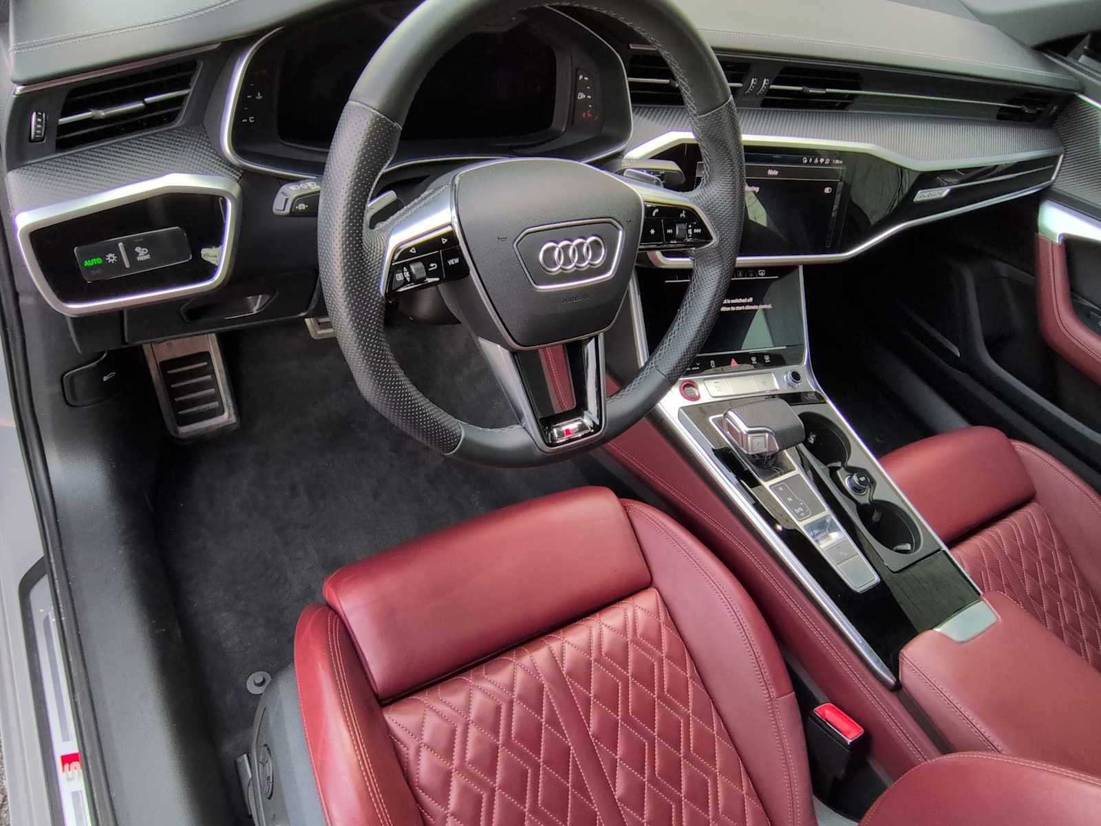 Thumbnail: 2022 Audi S6 - 10