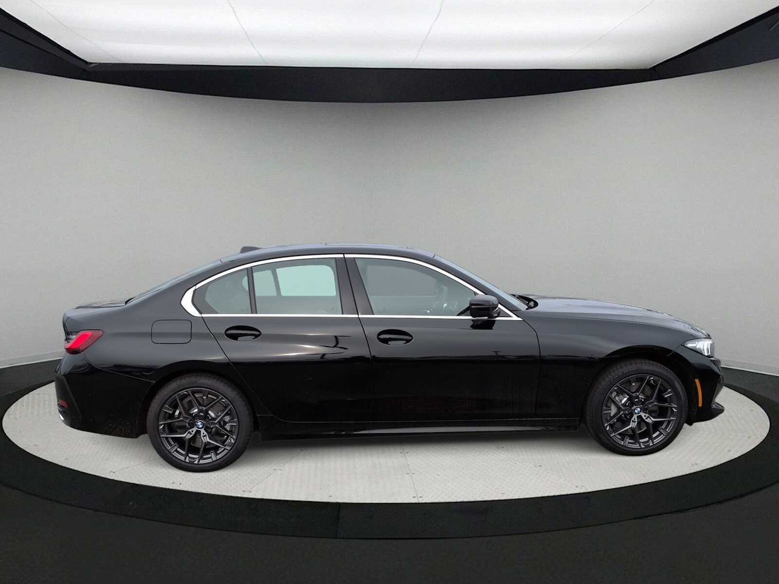 Thumbnail: 2026 BMW 3 Series - 9