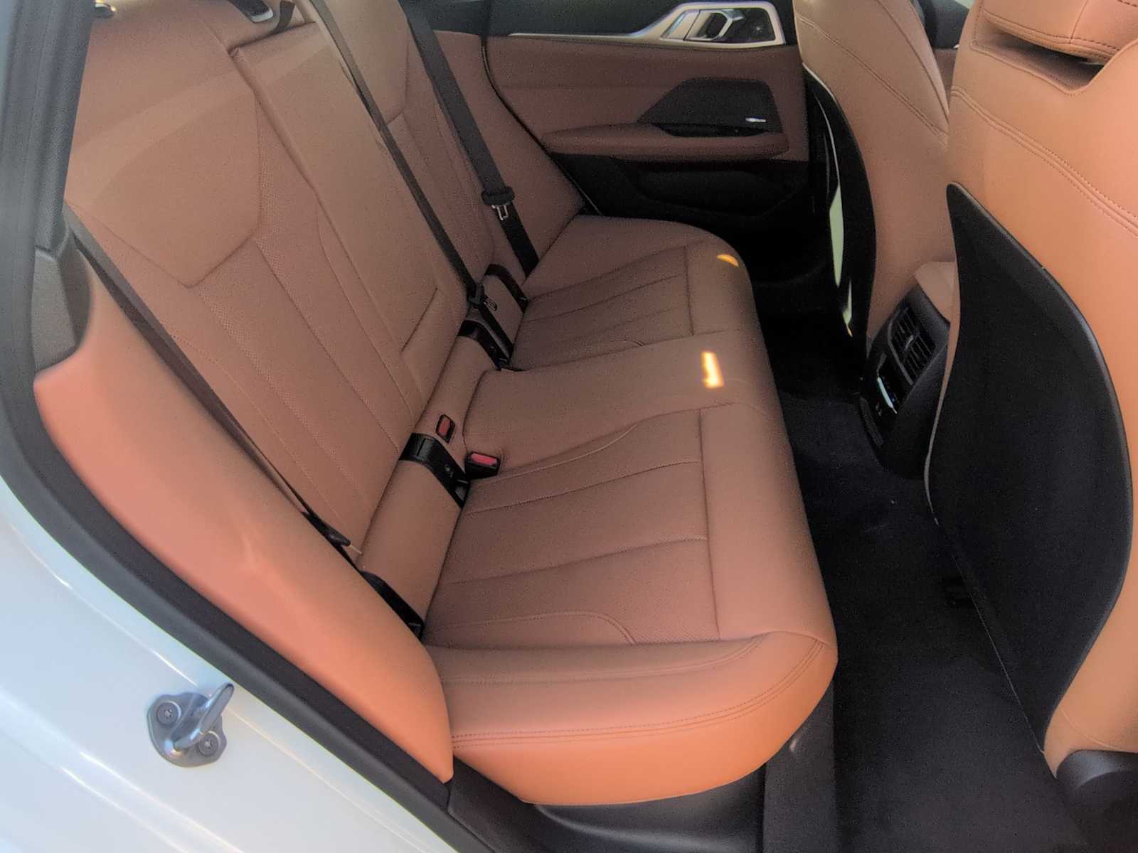 Thumbnail: 2026 BMW i4 - 22