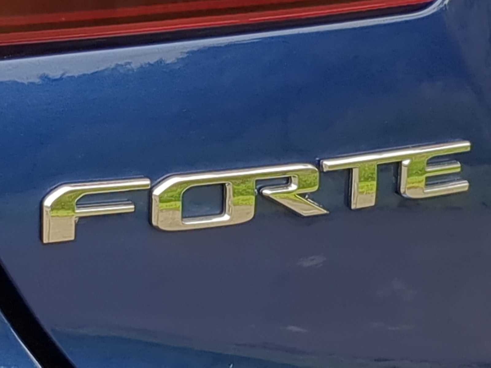 Thumbnail: 2021 Kia Forte - 13