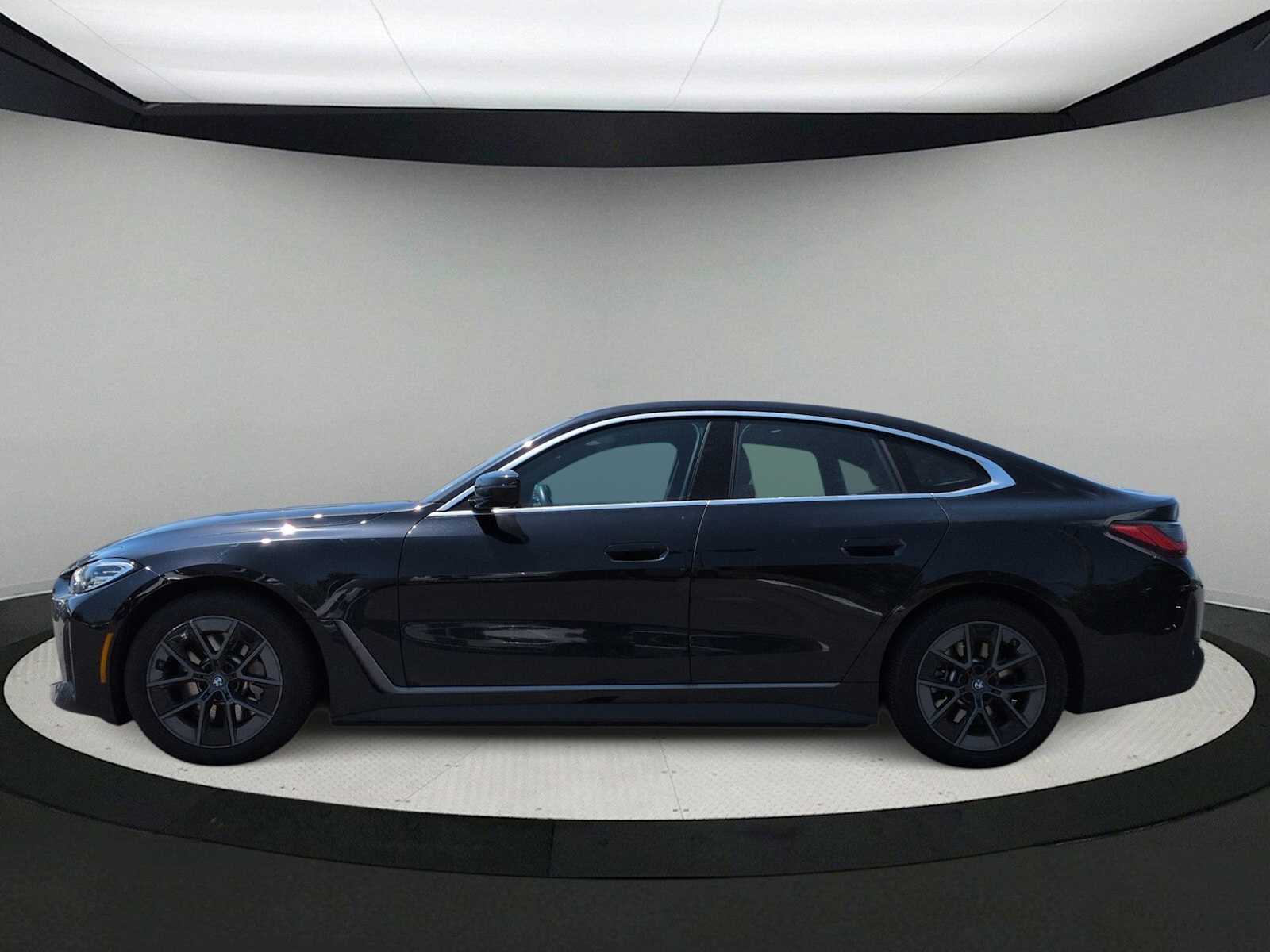 Thumbnail: 2023 BMW i4 - 5