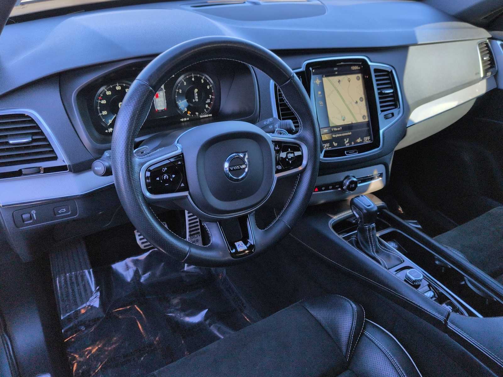 Thumbnail: 2017 Volvo XC90 - 10