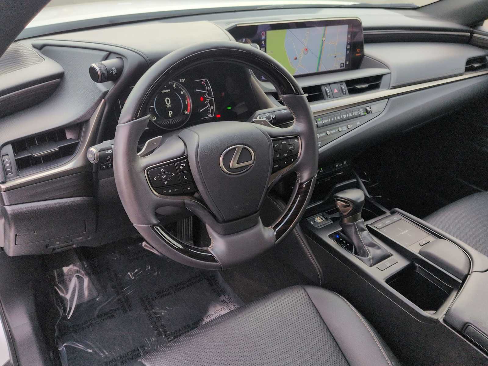 Thumbnail: 2019 Lexus ES - 10