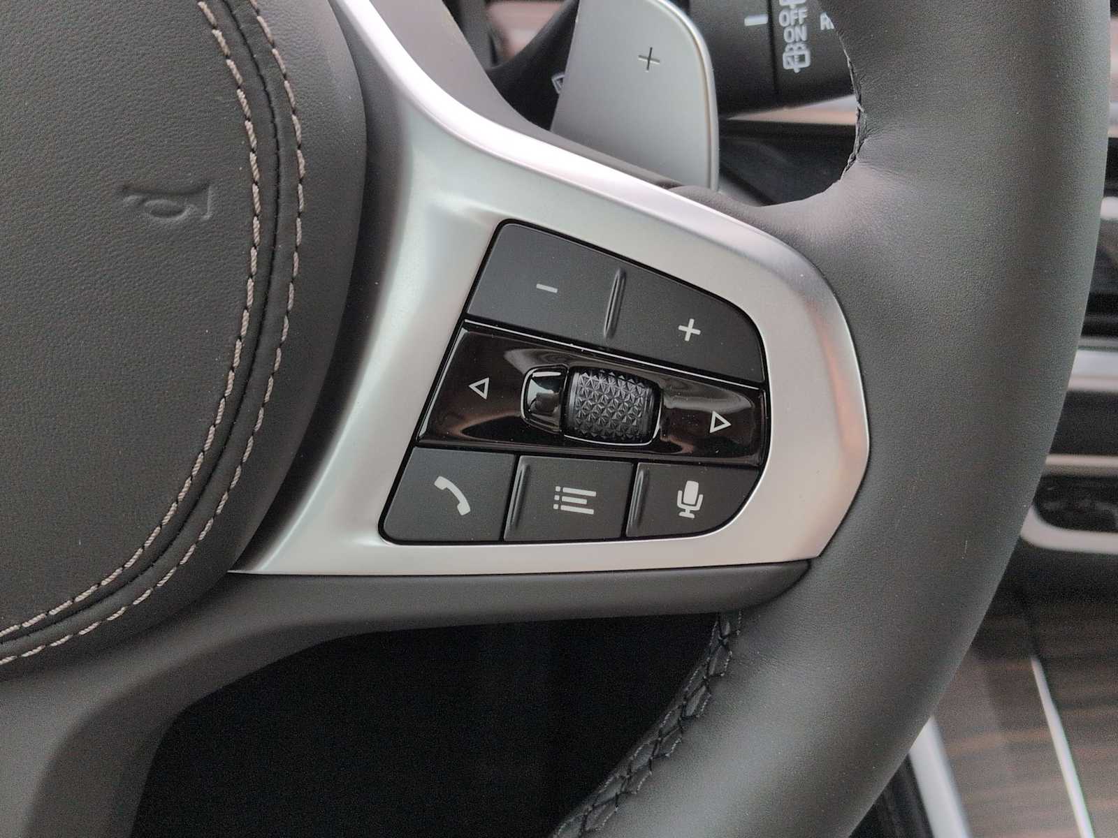 Thumbnail: 2026 BMW X5 - 27