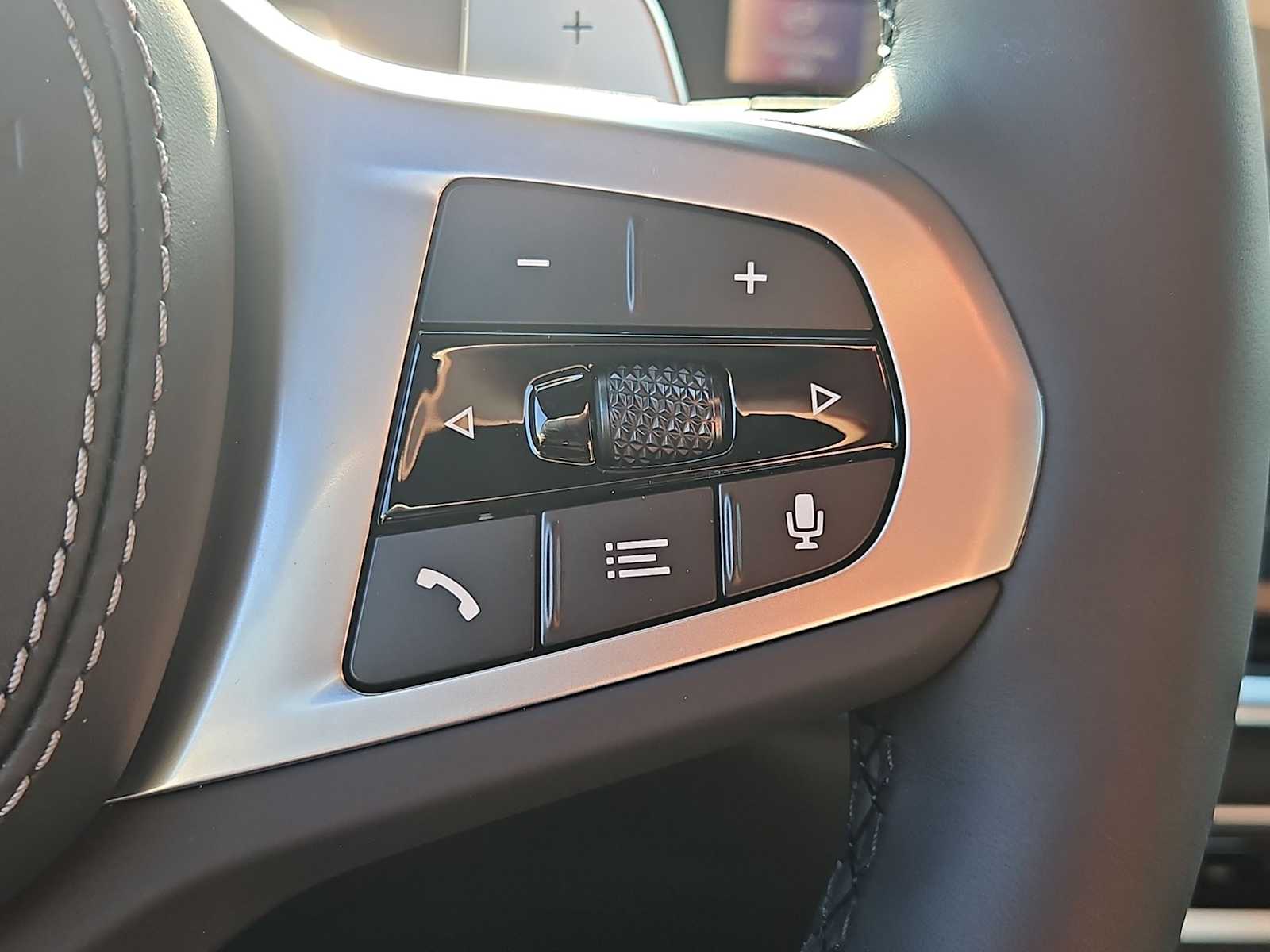 Thumbnail: 2026 BMW X5 - 22