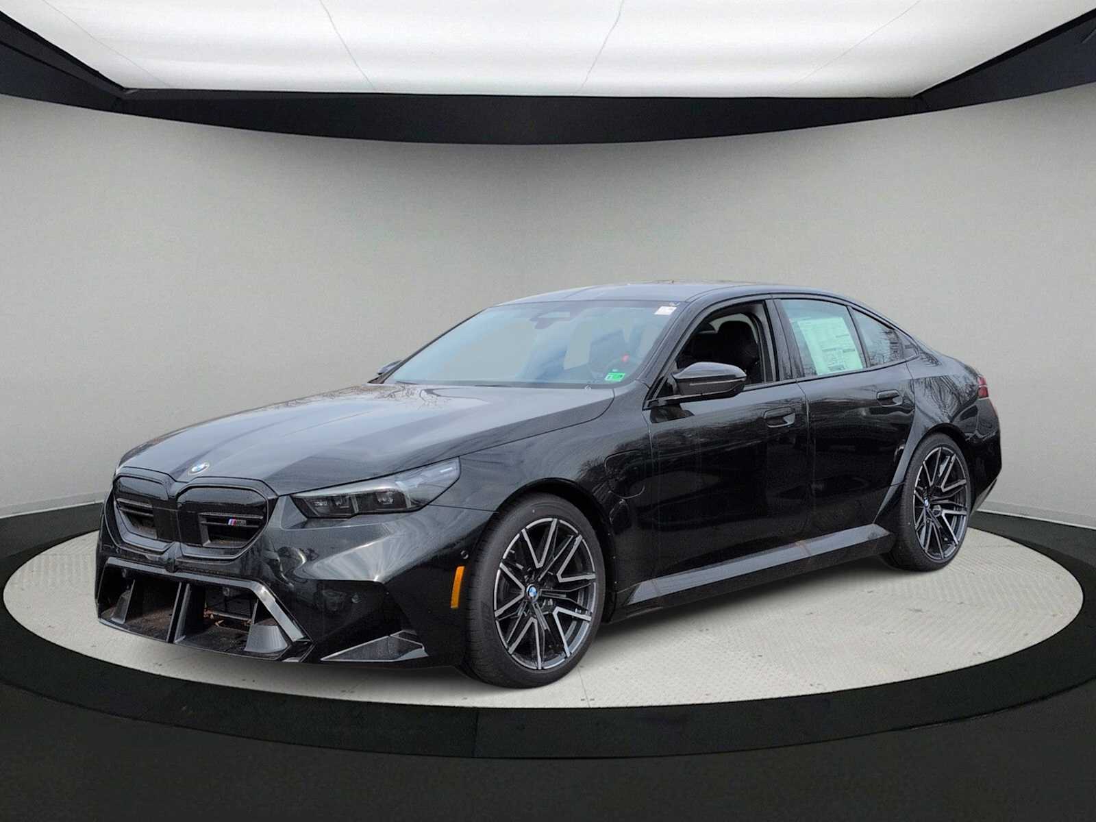 Thumbnail: 2026 BMW M5 - 4