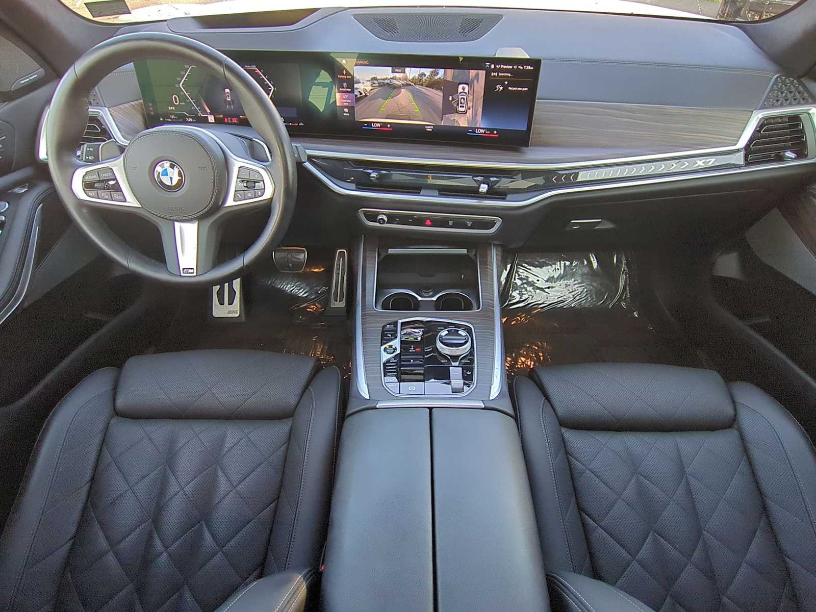 Thumbnail: 2023 BMW X7 - 15