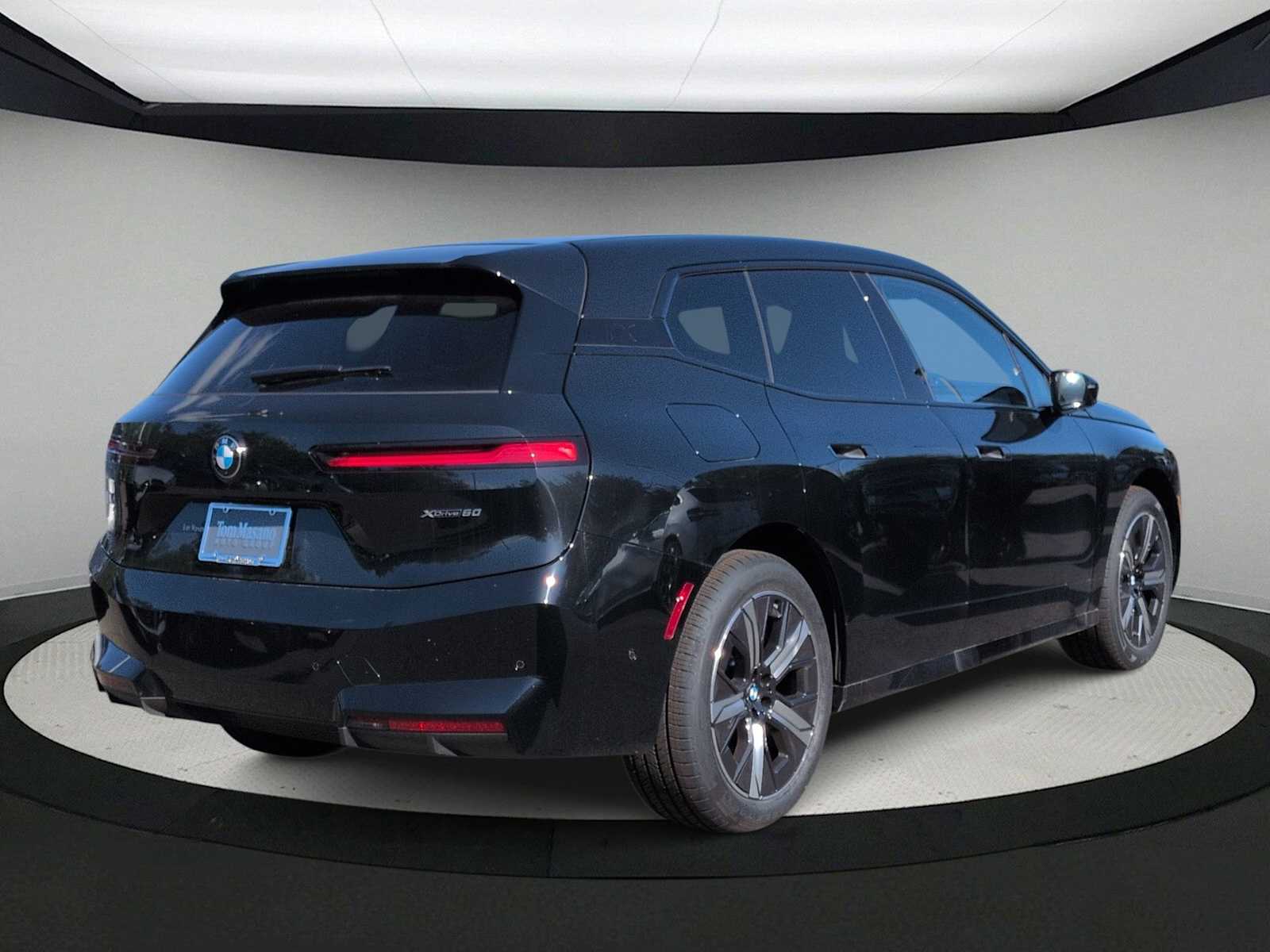 Thumbnail: 2026 BMW iX - 8