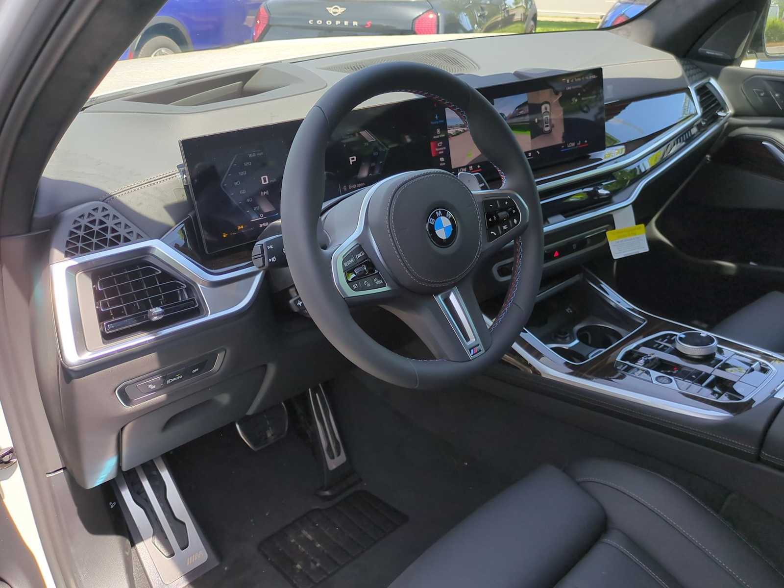 Thumbnail: 2026 BMW X7 - 10