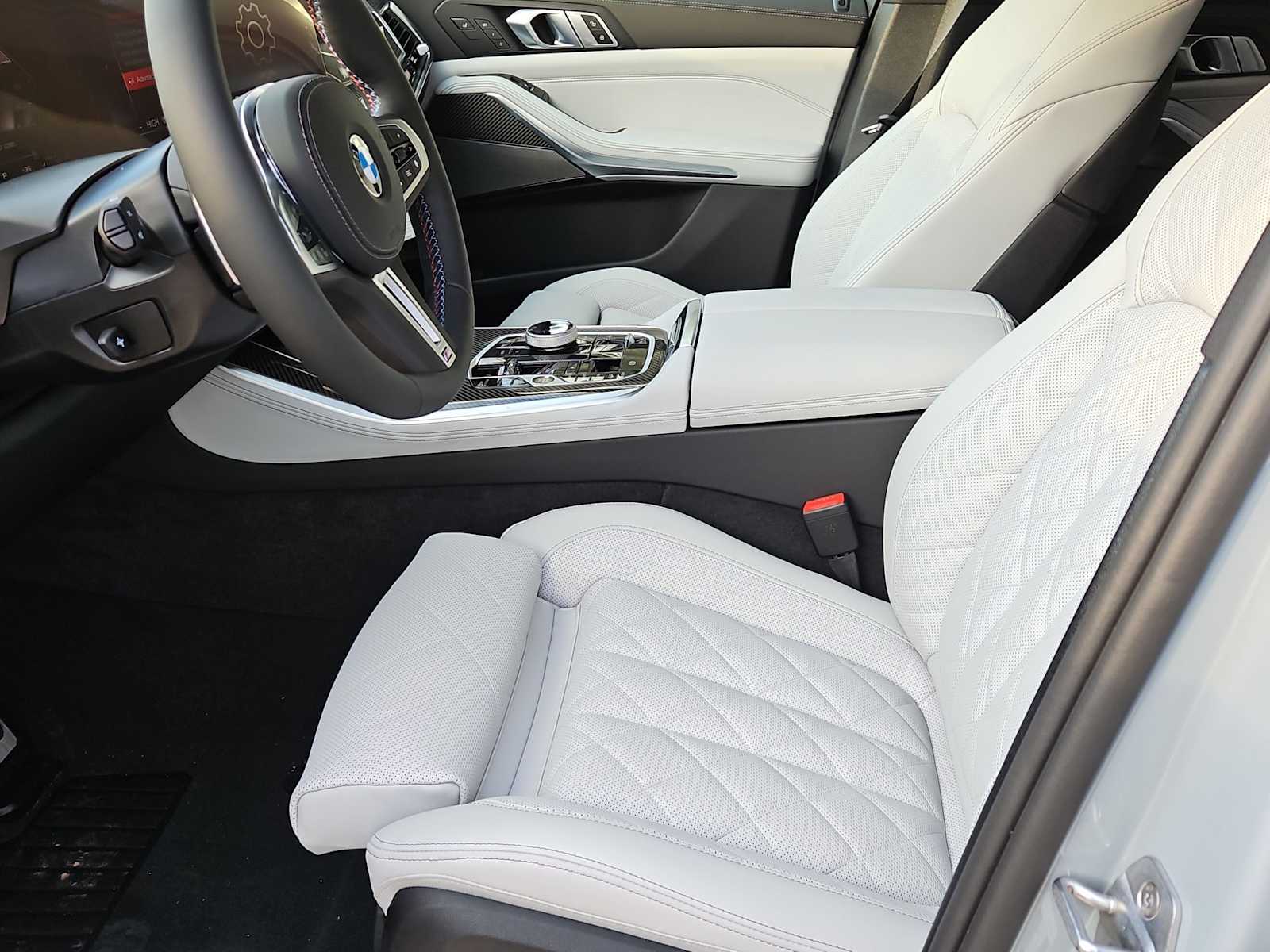 Thumbnail: 2026 BMW X5 - 15