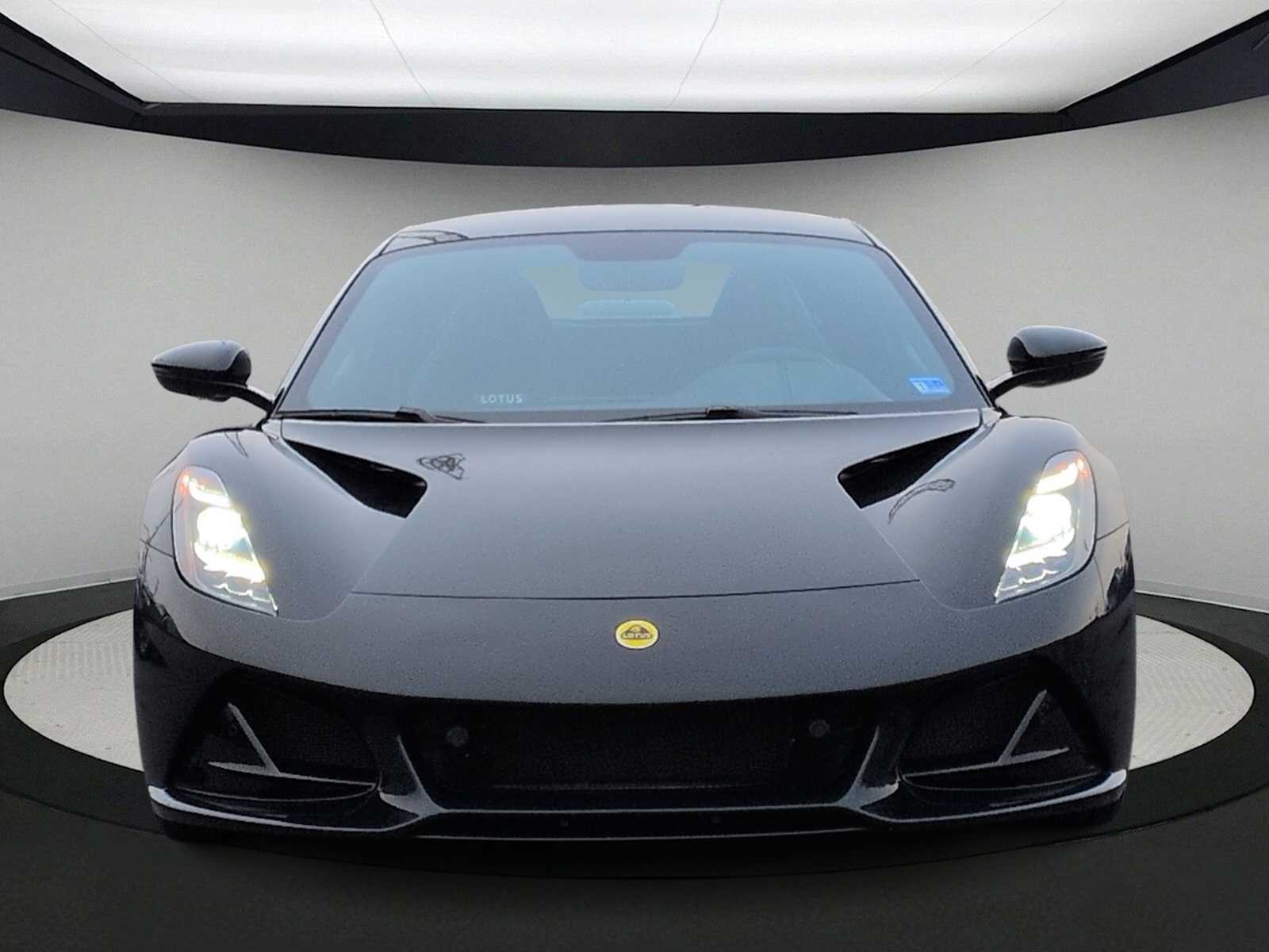 Thumbnail: 2024 Lotus Emira - 3