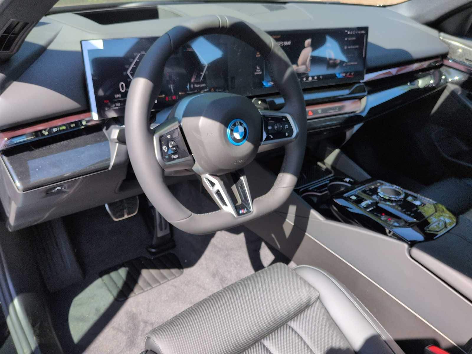 Thumbnail: 2027 BMW 5 Series - 10