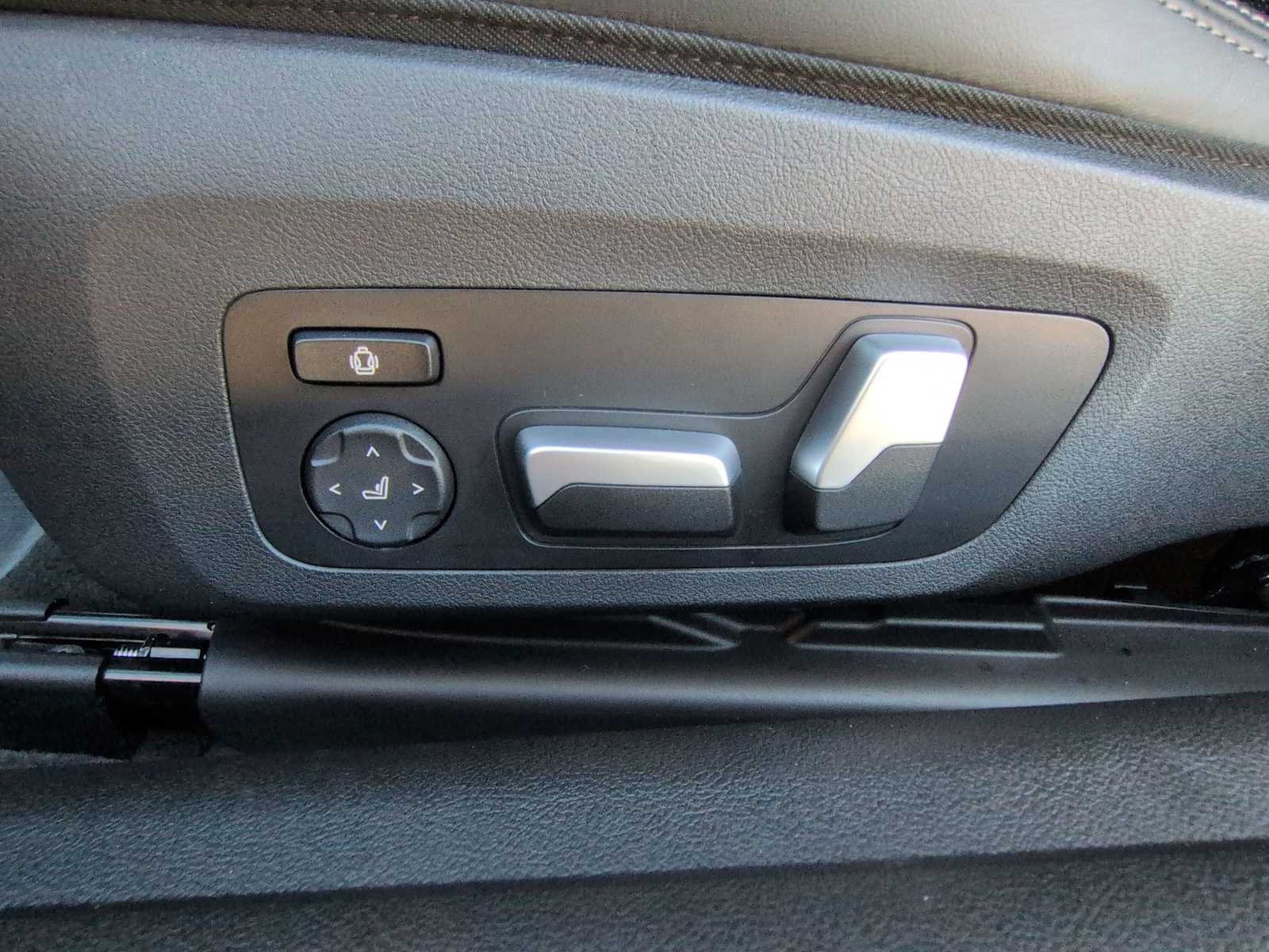 Thumbnail: 2023 BMW M4 - 19