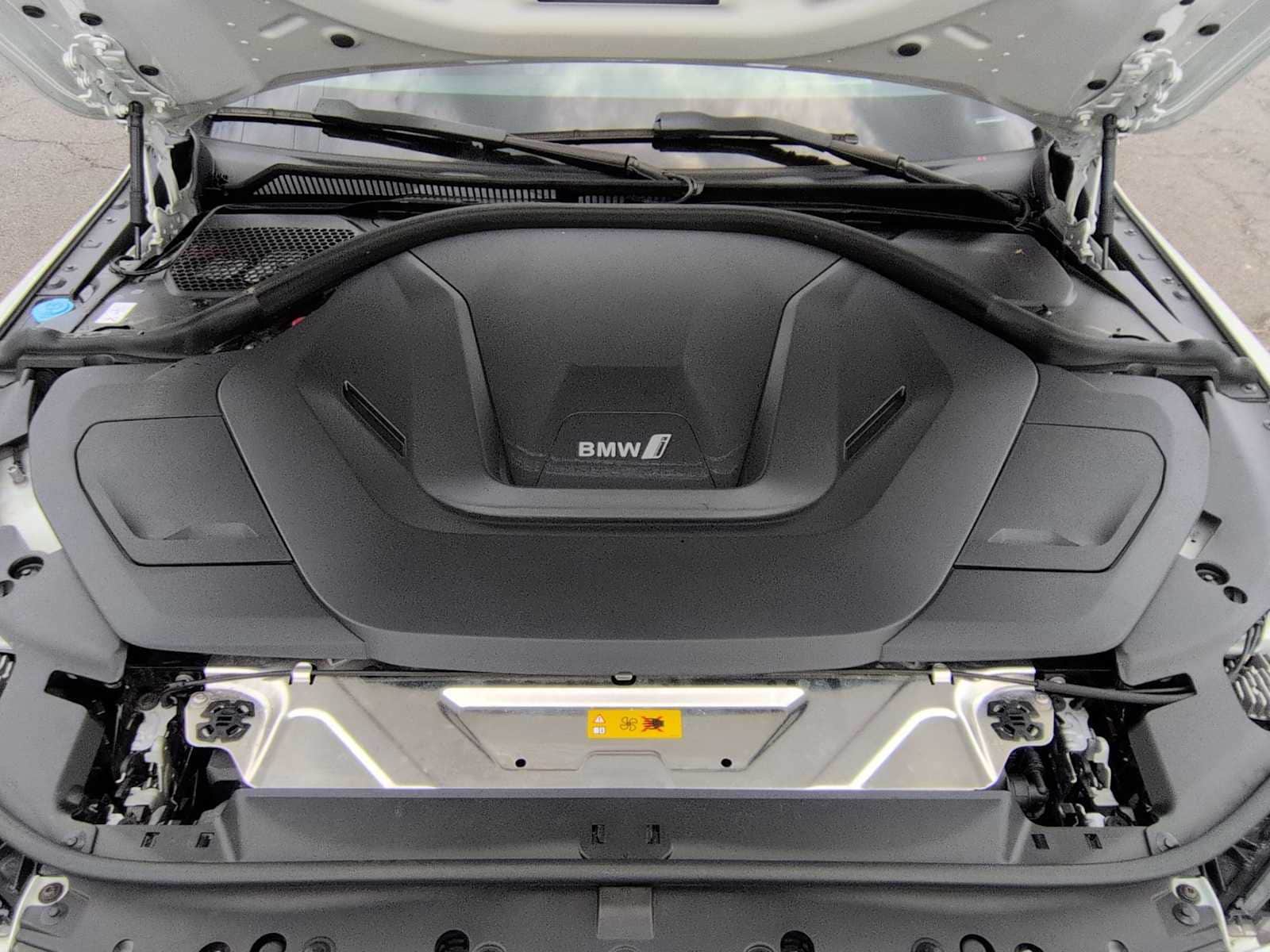 Thumbnail: 2023 BMW i4 - 15