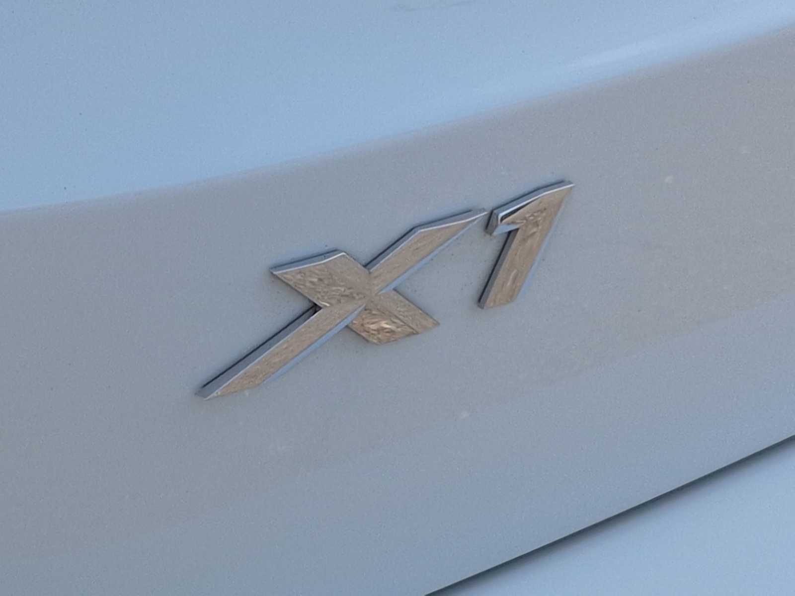 Thumbnail: 2025 BMW X1 - 13