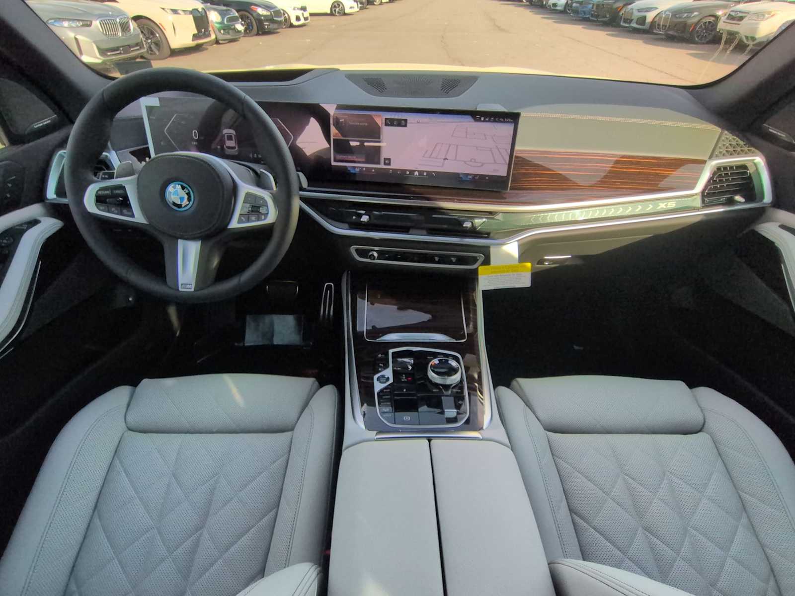 Thumbnail: 2026 BMW X5 - 16