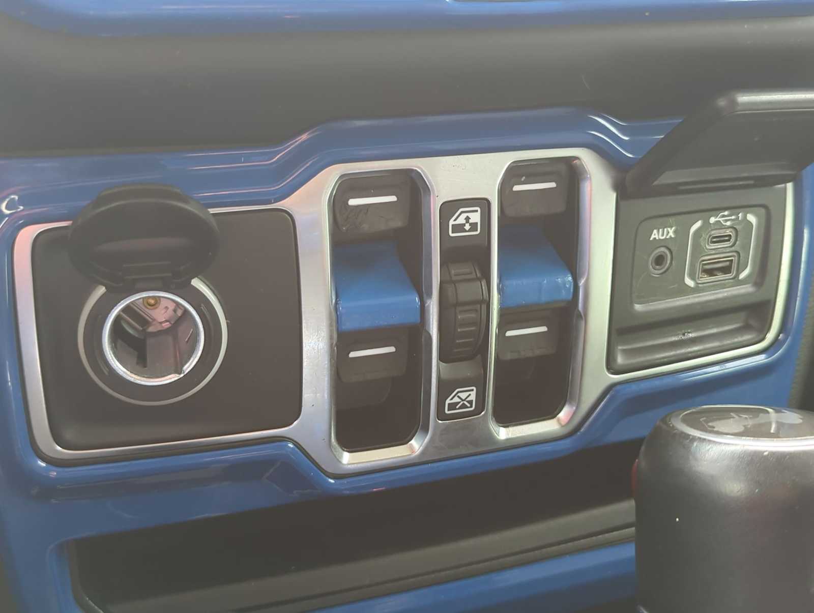 Thumbnail: 2021 Jeep Wrangler - 32