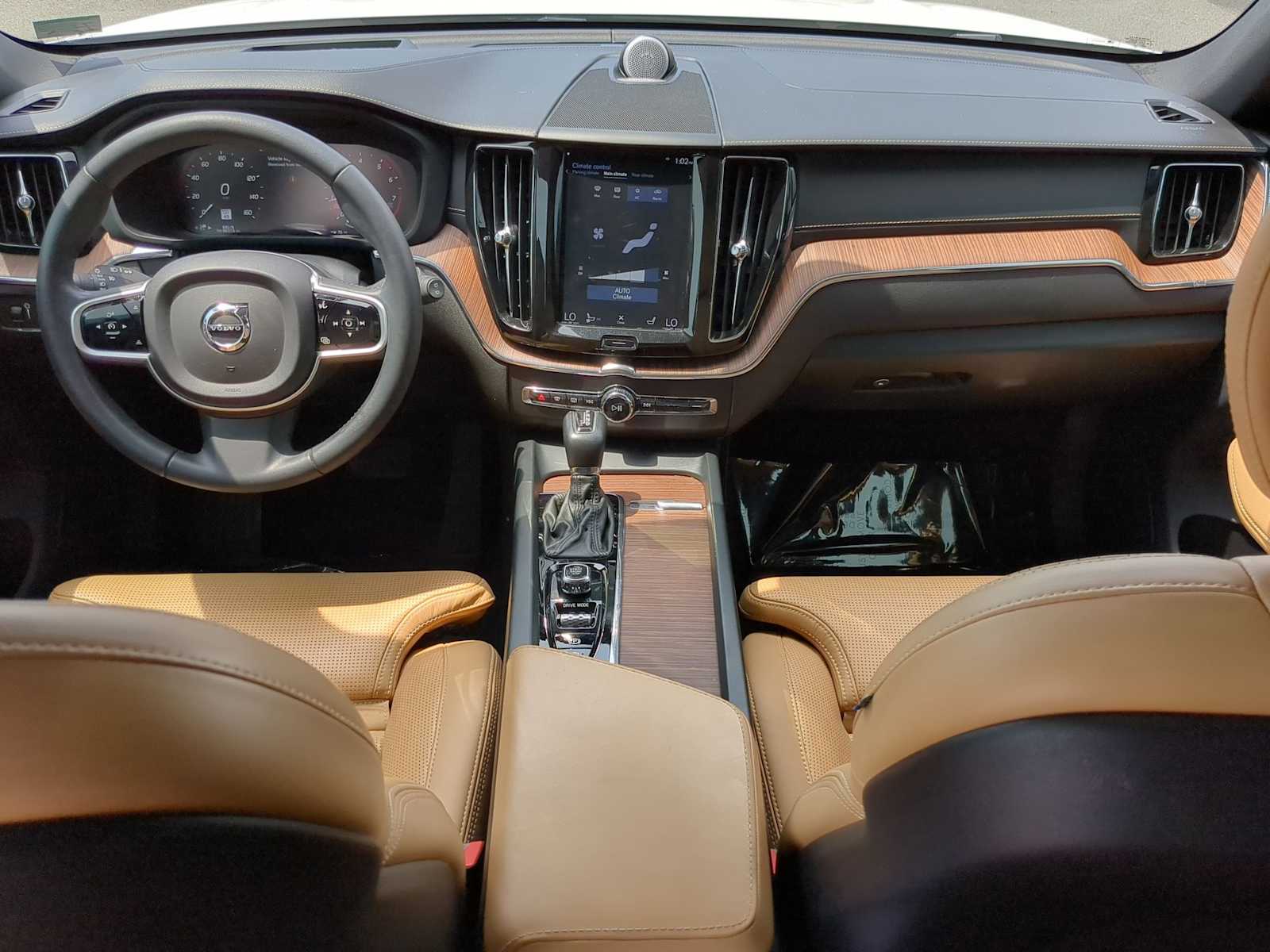 Thumbnail: 2019 Volvo XC60 - 15