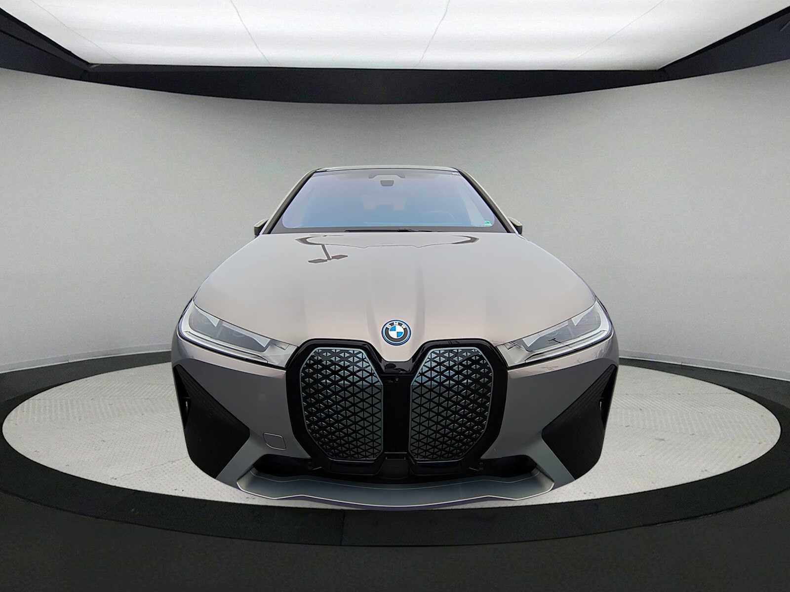 Thumbnail: 2025 BMW iX - 3