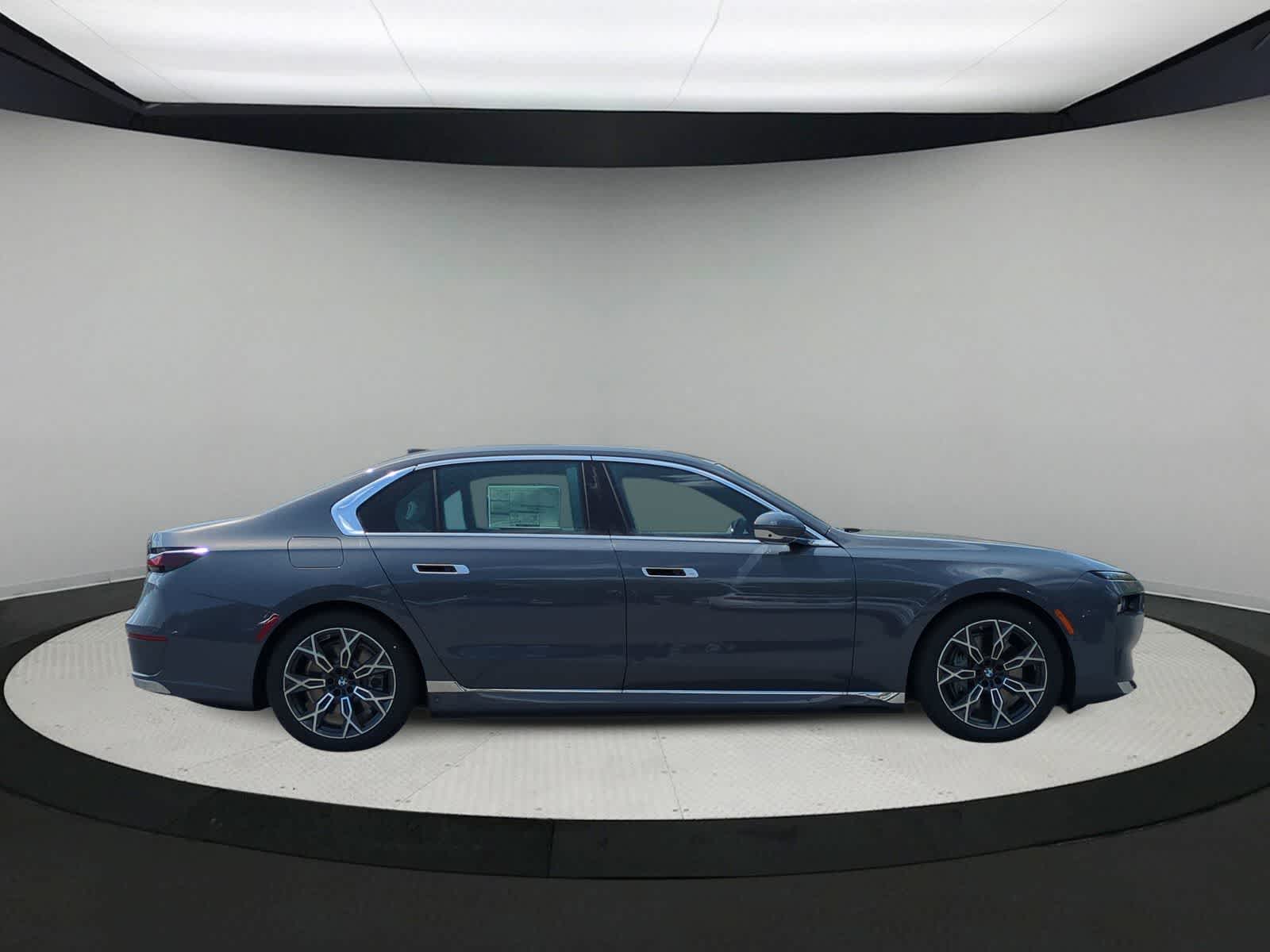 Thumbnail: 2025 BMW i7 - 9