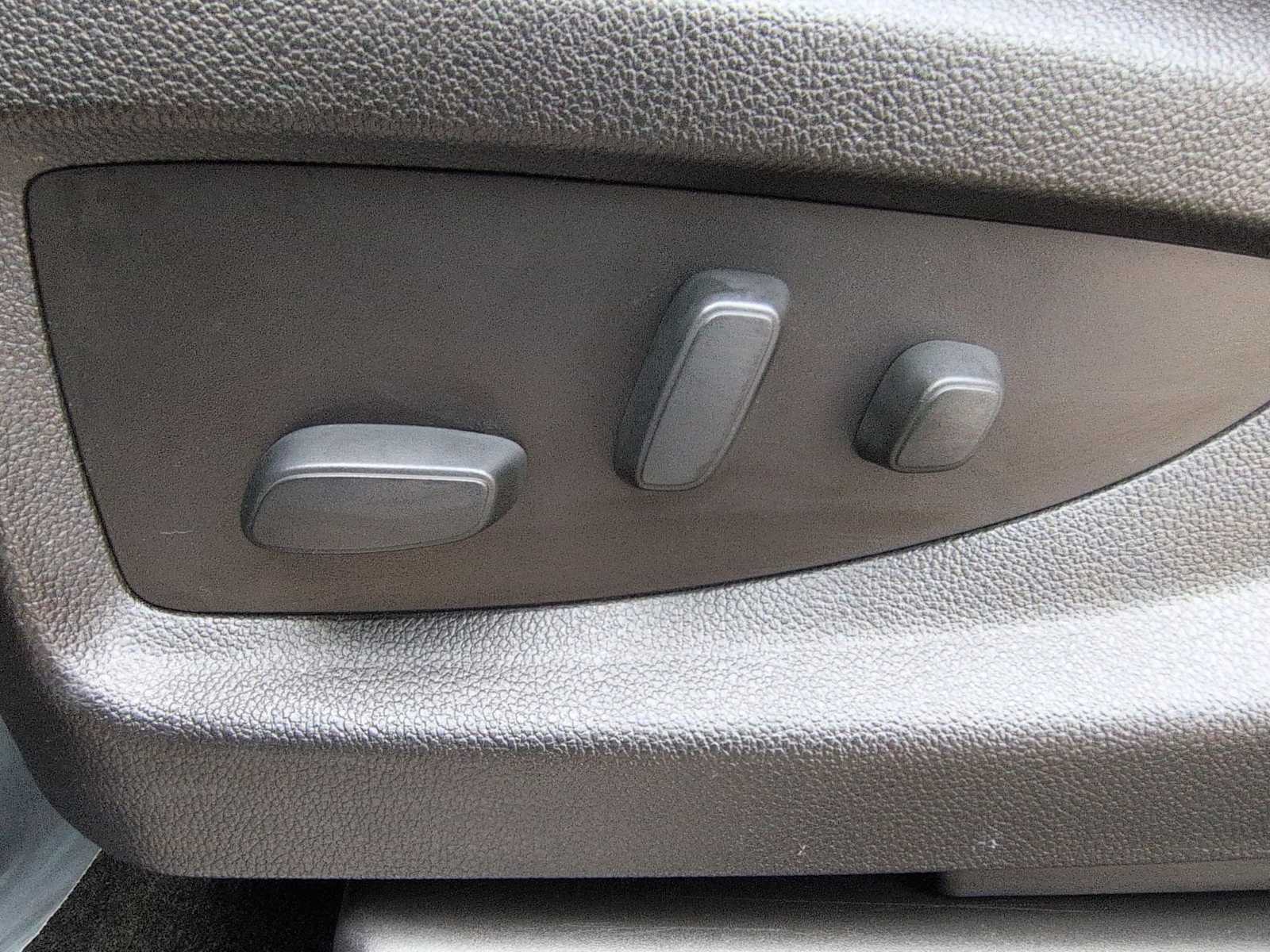 Thumbnail: 2018 Chevrolet Tahoe - 18