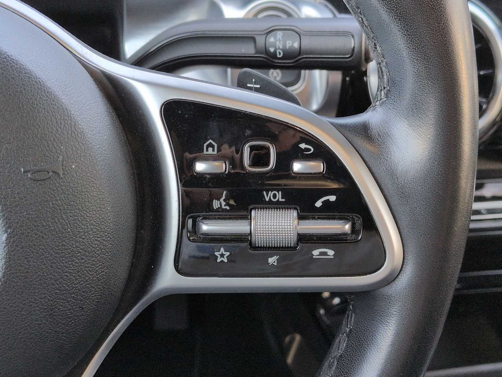 Thumbnail: 2020 Mercedes-Benz GLB - 27