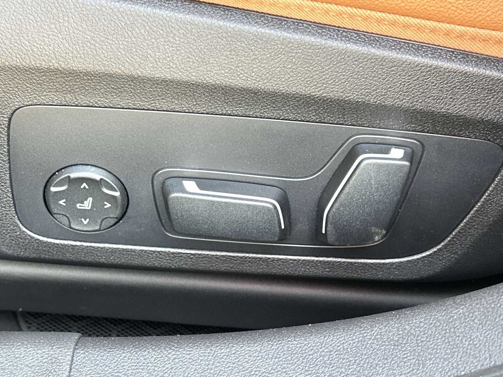 Thumbnail: 2025 BMW 3 Series - 18