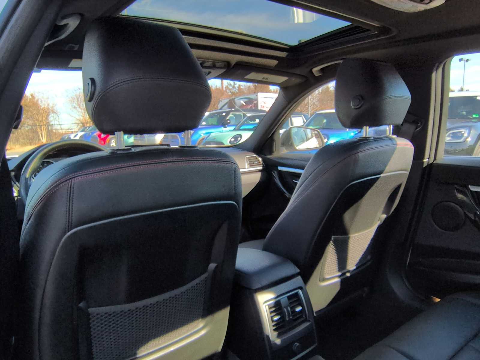 Thumbnail: 2018 BMW 3 Series - 19